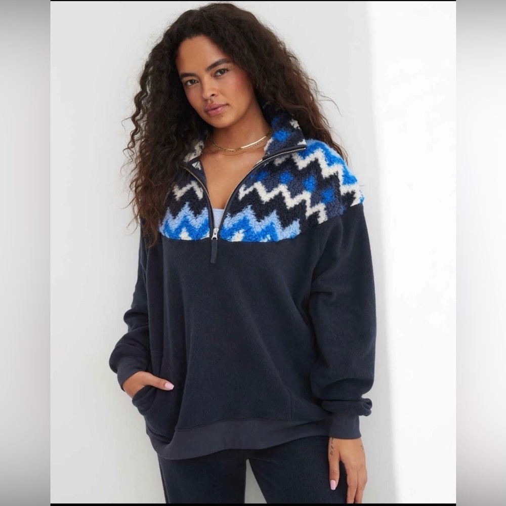 Aerie Sweatshirt Women’s Small Hometown Holiday Chevron Fleece Zip Pullover NWT